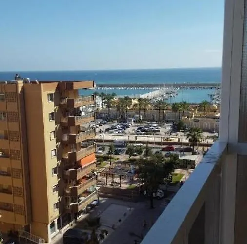 El Albero Integrado En El Pyr Centrico Y En Primera Linea De Playa Fuengirola